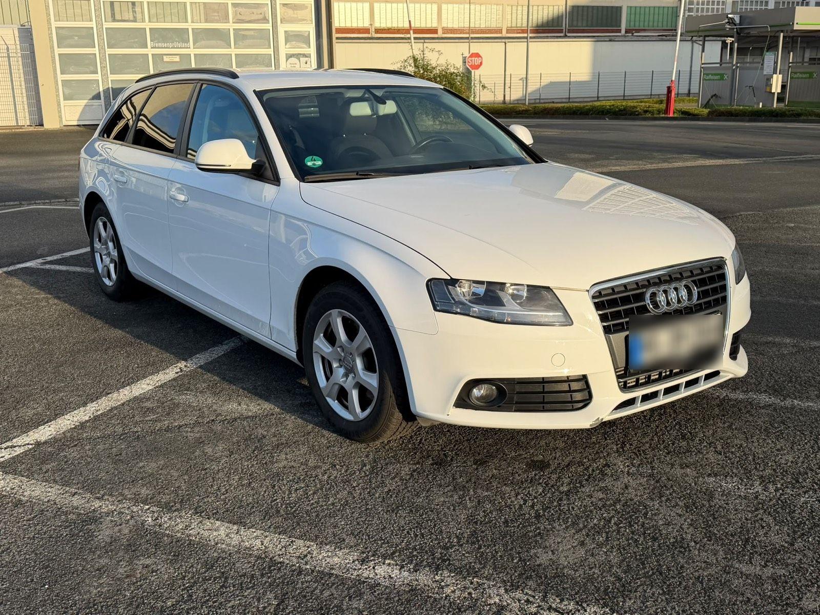 Audi A4 2009 — interior