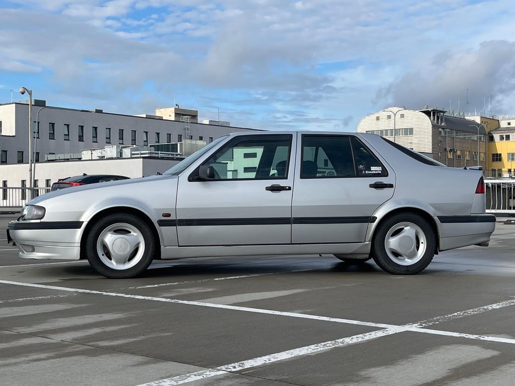 Saab 9000