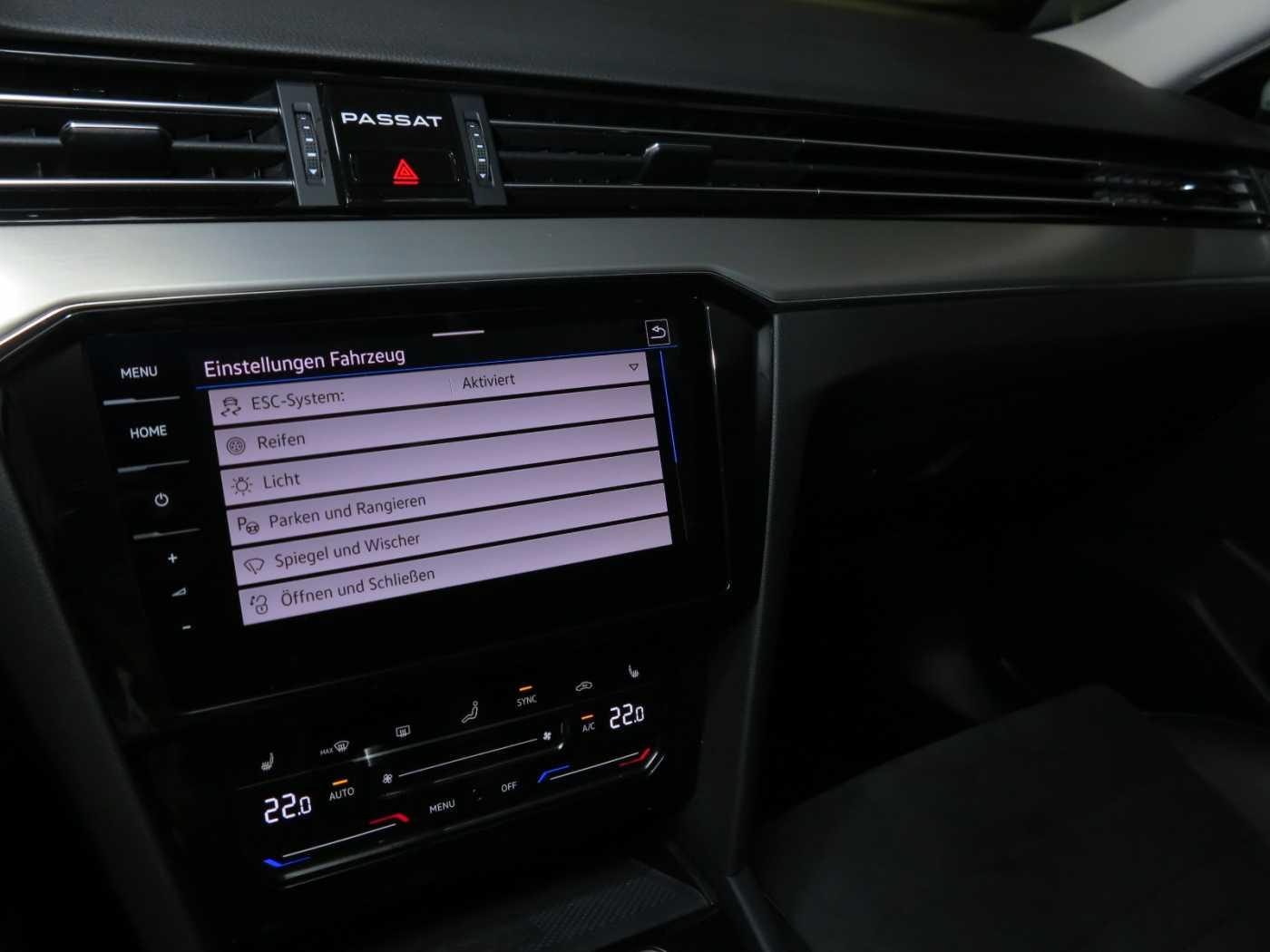 Volkswagen Passat Variant 2.0 TDI SCR DSG7 Elegance Navi