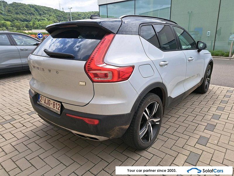 Volvo XC 40 Pano LED Virtual Harman/Kardon Navi 1/2 S imagem 3