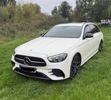 Mercedes-Benz E 220 d AMG 4MATIC T Autom.  Top gepflegt  - Mercedes-Benz E-Klasse: 7 Sitzer
