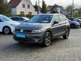 Volkswagen Tiguan 1,4 l TSI DSG Navi+LED+StHz+ACC - Volkswagen Tiguan: Standheizung