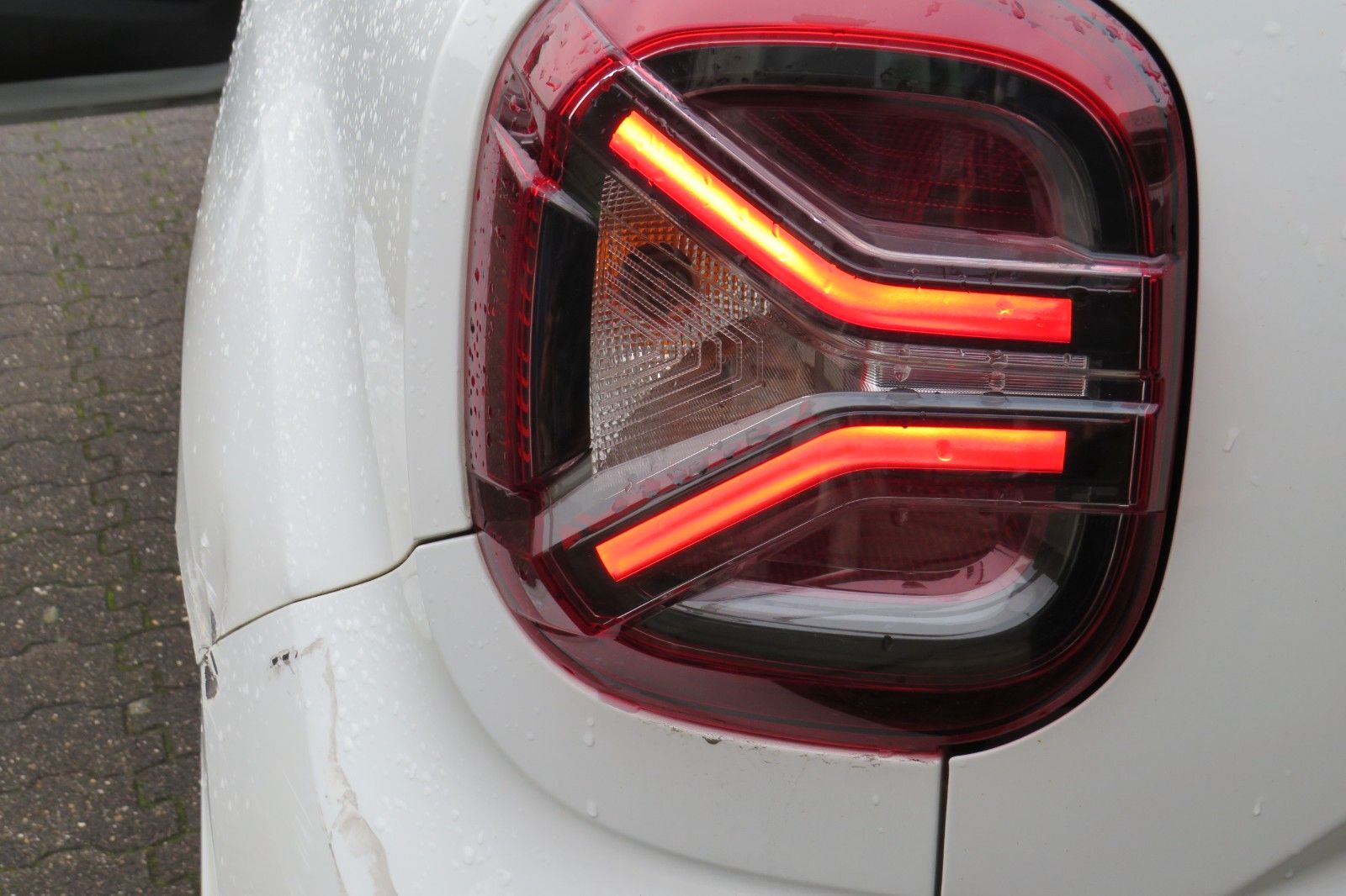 Fahrzeugabbildung Dacia Duster II Expression DIESEL NAVI ALU LED 1.HAND