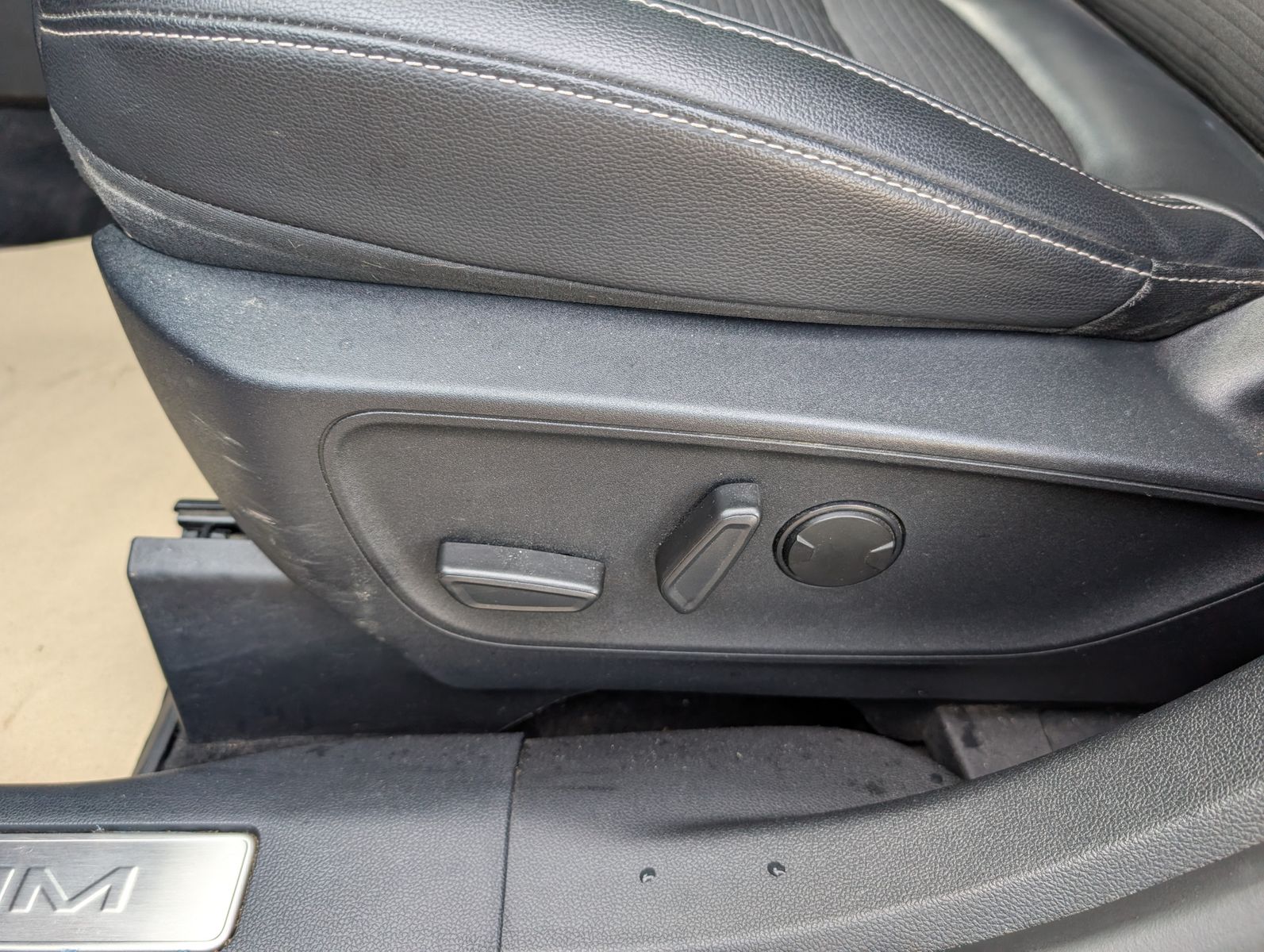 Fahrzeugabbildung Ford Kuga Titanium X PANO*LED*NAVI*CAM*PARKLENK*B&O*