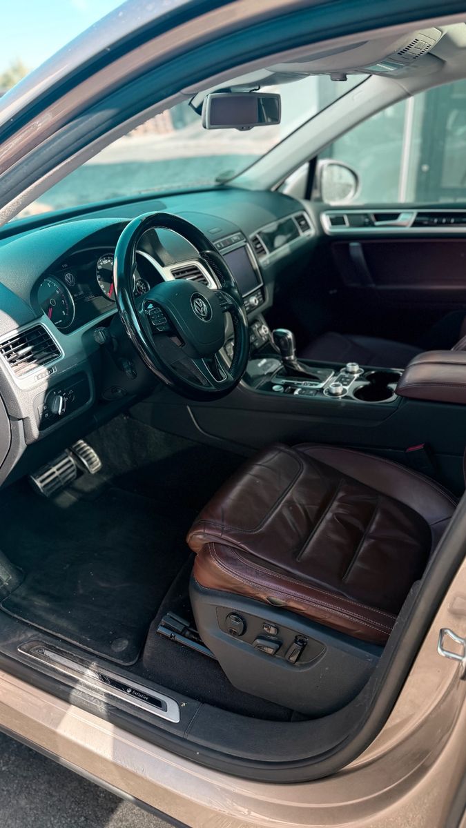 Fahrzeugabbildung Volkswagen Touareg V6 TSI Hybrid 4Motion
