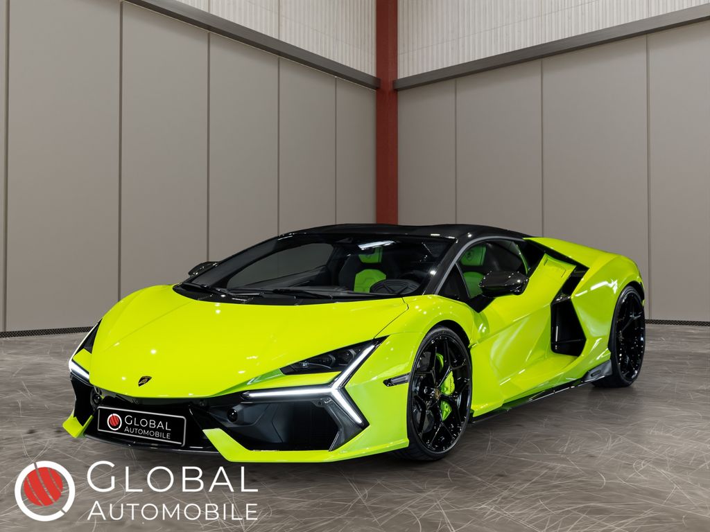Image of Lamborghini Revuelto