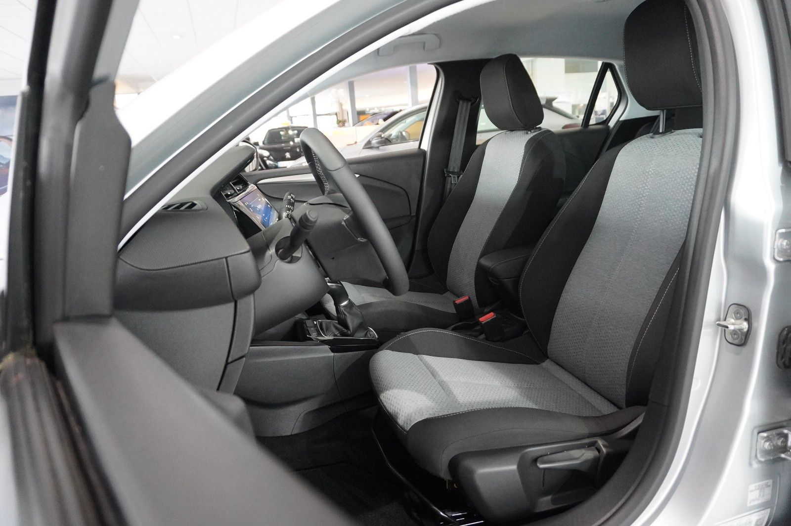 Fahrzeugabbildung Opel Corsa F 1.2 FACELIFT NAVI/LED/KAMERA/VIRTU./DAB+
