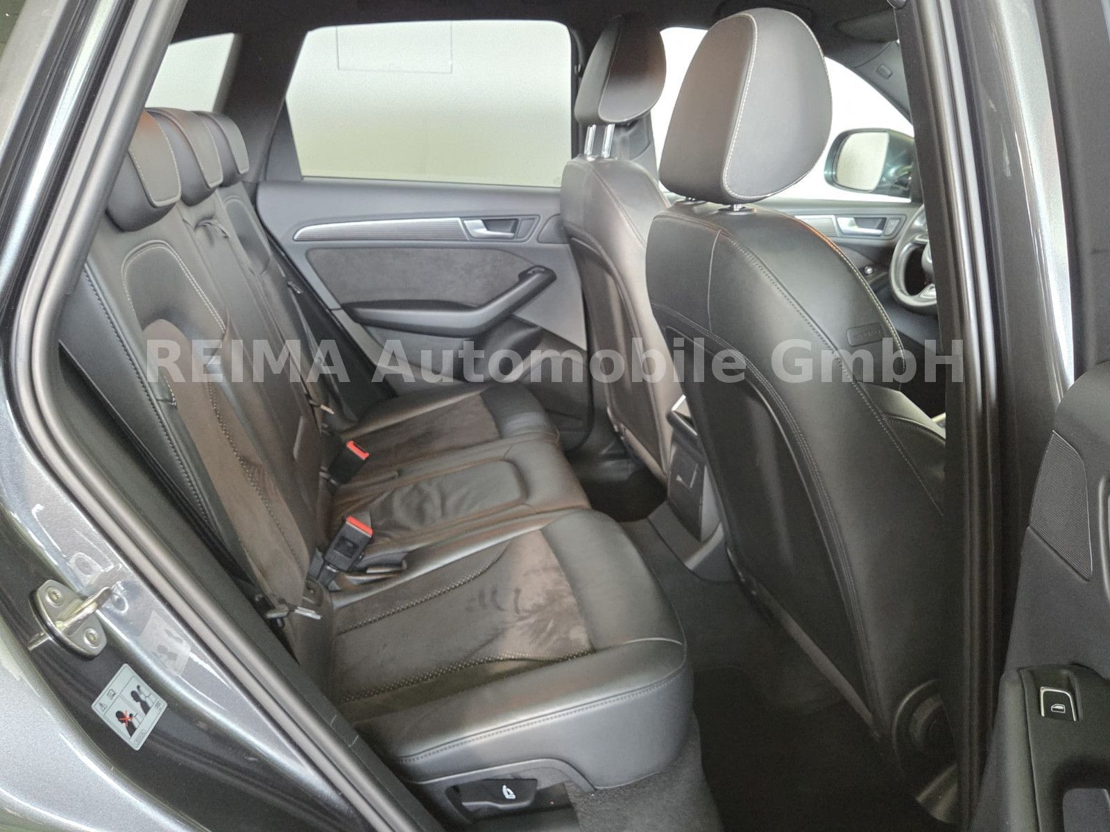 Fahrzeugabbildung Audi Q5 3.0 TDI quattro, S-Line