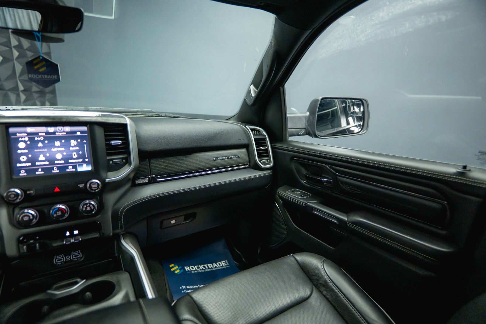 Fahrzeugabbildung Dodge RAM 5.7 V8 HEMI 4x4 BLACK EDITION Longbed 19%