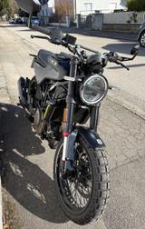 Husqvarna Svartpilen 401 - HUSQVARNA SVARTPILEN 401