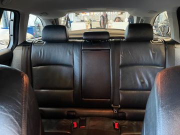 BMW 530 d xDrive *VOLLLEDER*NAVI*AHK*4-ZONEN KLIMA*