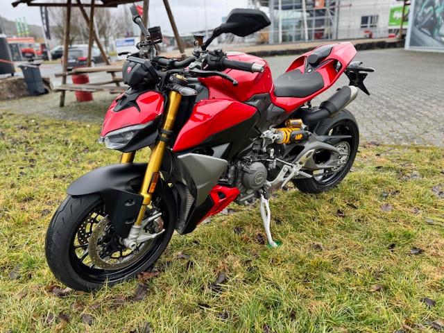 Ducati Streetfighter V2 S 2025