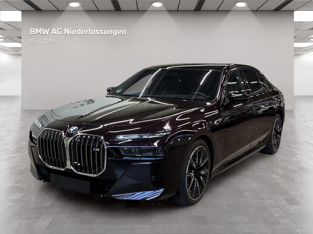 BMW i7 M70 xDrive Limousine Massage LiveCockpitProf