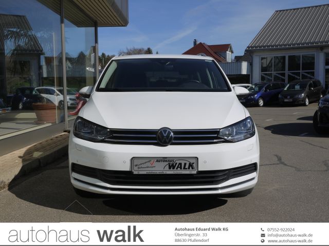 Volkswagen Touran 2.0 TDI DSG Active NAVI App DAB AHK