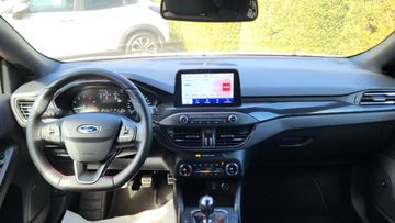 Fahrzeugabbildung Ford Focus Turnier ST-Line