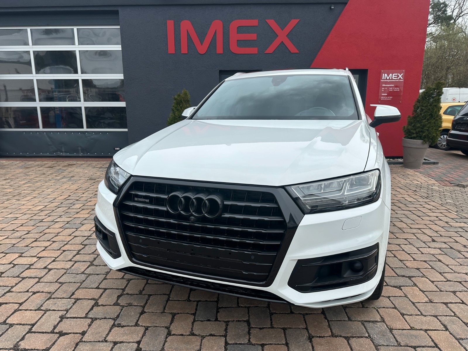 AUDI Q7 3.0 TFSI 333PS 7-Sitze Pano HUD LED  AHK