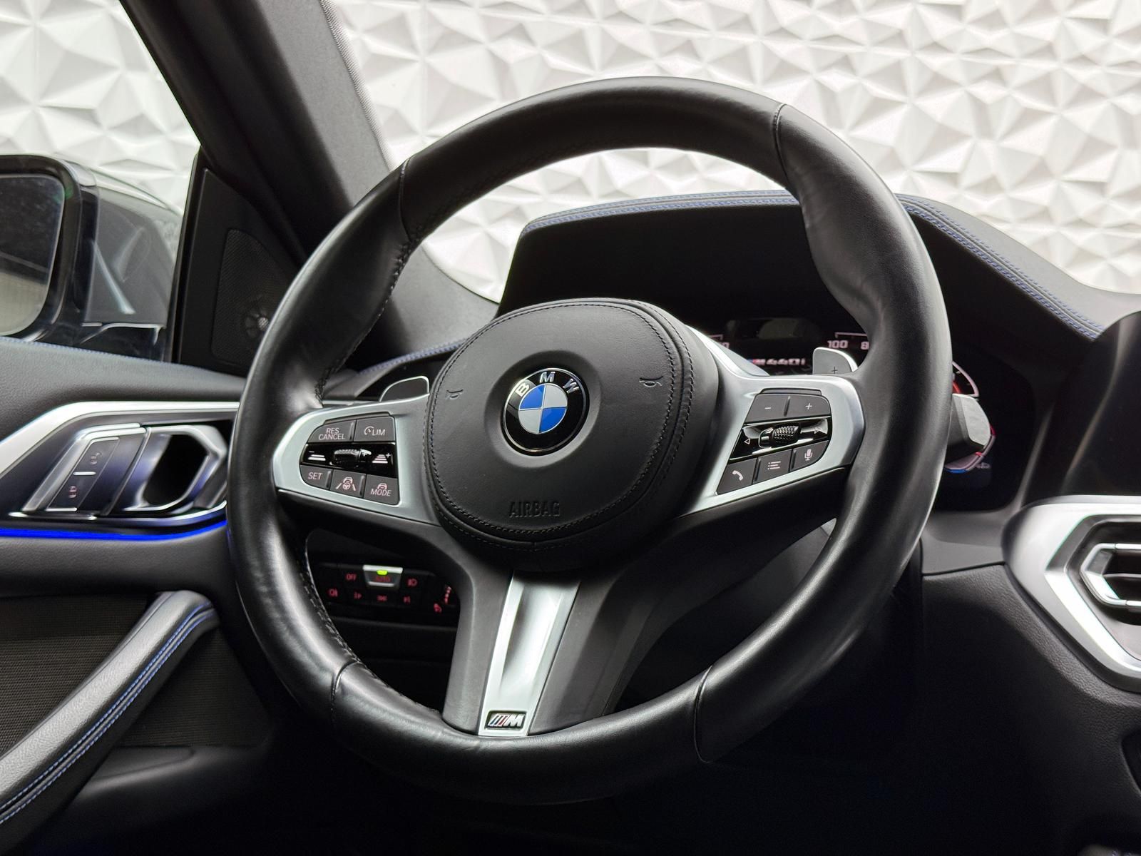 Fahrzeugabbildung BMW XDR*INDIVIDUAL*LASER*STANDHZ*H&K*HUD*KLAPPE*DE