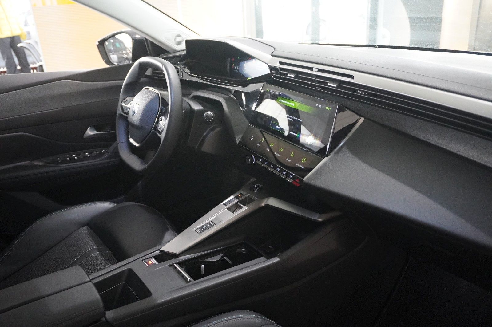 Fahrzeugabbildung Peugeot 308 SW 1.5D ALLURE NAVI/LED/360°/SPORT/SH/VIRT.