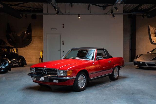 Mercedes-Benz SL 300 with hardtop