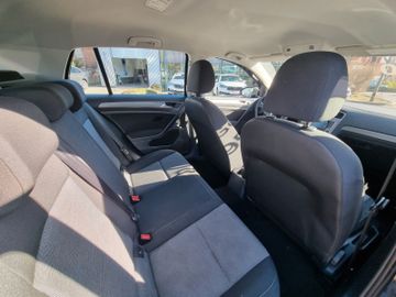 Fahrzeugabbildung Volkswagen Golf 1.2 TSI BMT Trendline *Winterräder*