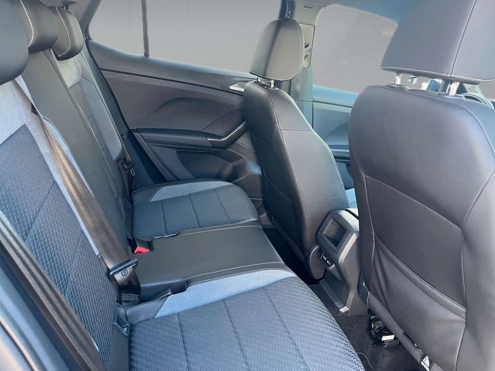 Volkswagen T-Cross DSG OPF R-Line – Bild 10