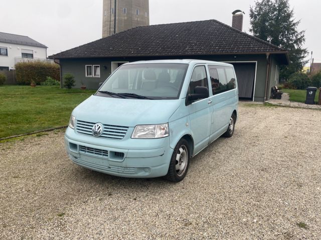 Volkswagen T5 Transporter 4Motion 9 Sitzer 131 PS