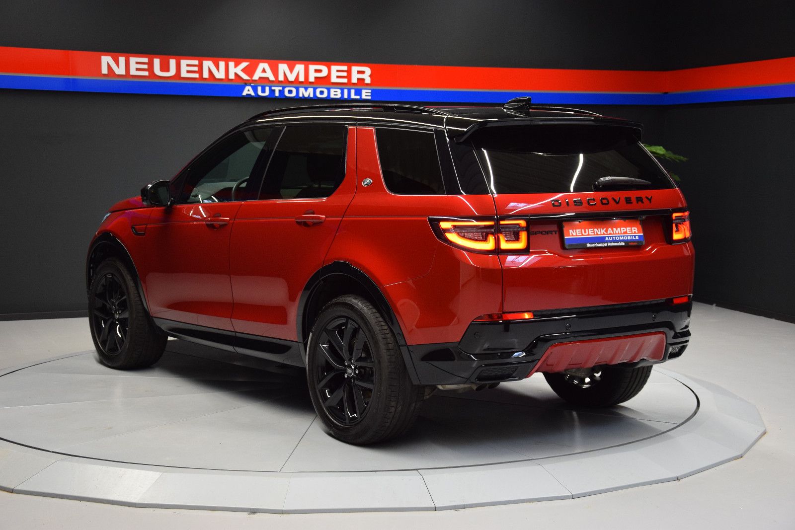 Fahrzeugabbildung Land Rover Discovery Sport Dynamic SE AWD Pano ACC Memory