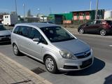Opel Zafira B Edition 1,9 Diesel! 7 Sitze! Tüv 05/27! - Opel Zafira aus 2006 mit Diesel-Antrieb