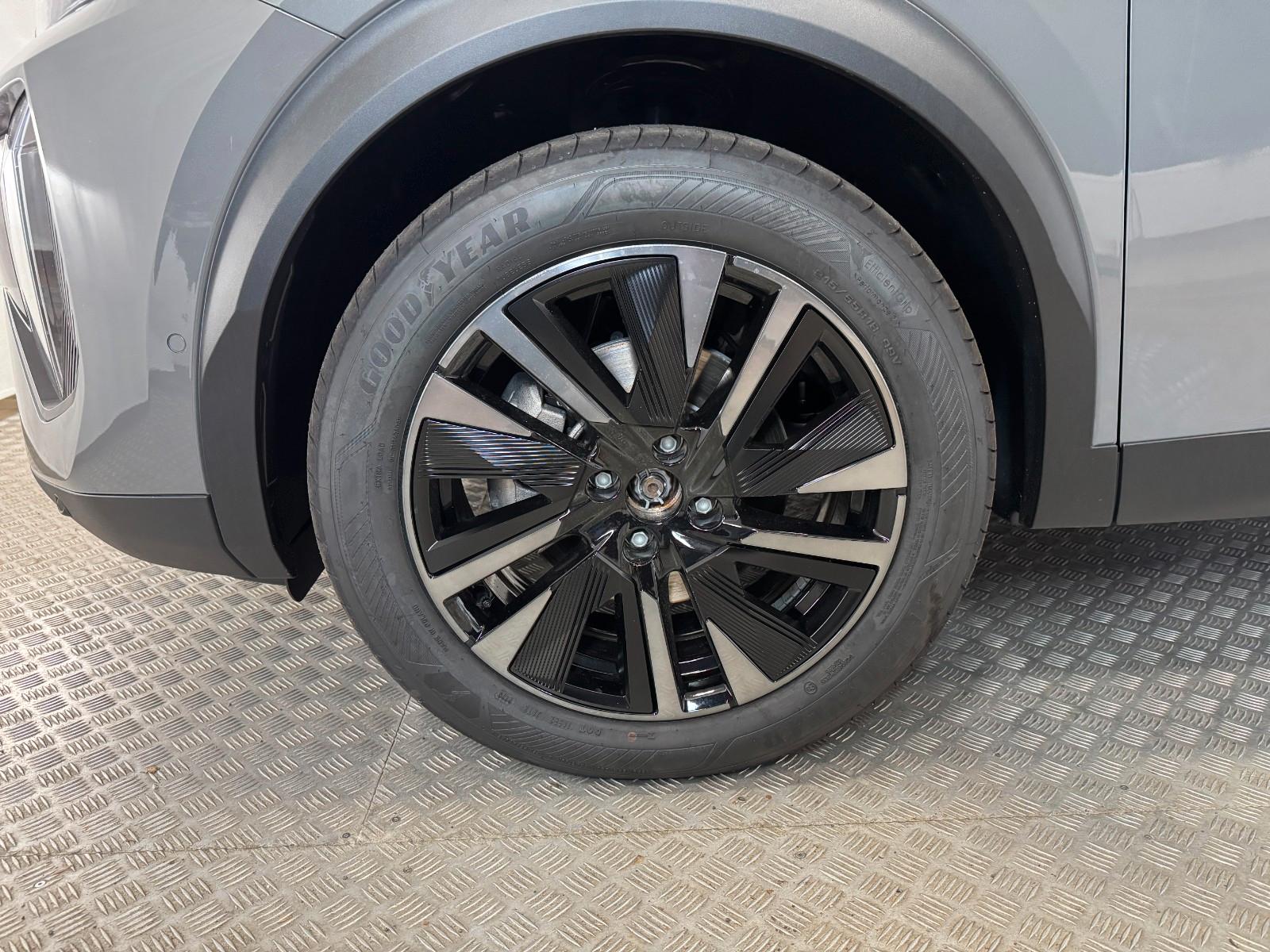 Peugeot 2008 Hybrid 145 GT Exclusive AHK 360Grad Kam.