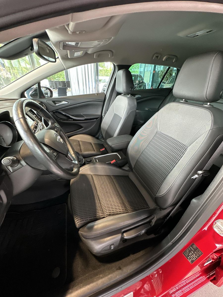 Fahrzeugabbildung Opel Astra K Design & Tech+NAVI+SHZ+USB+LED+S&S+PDC+