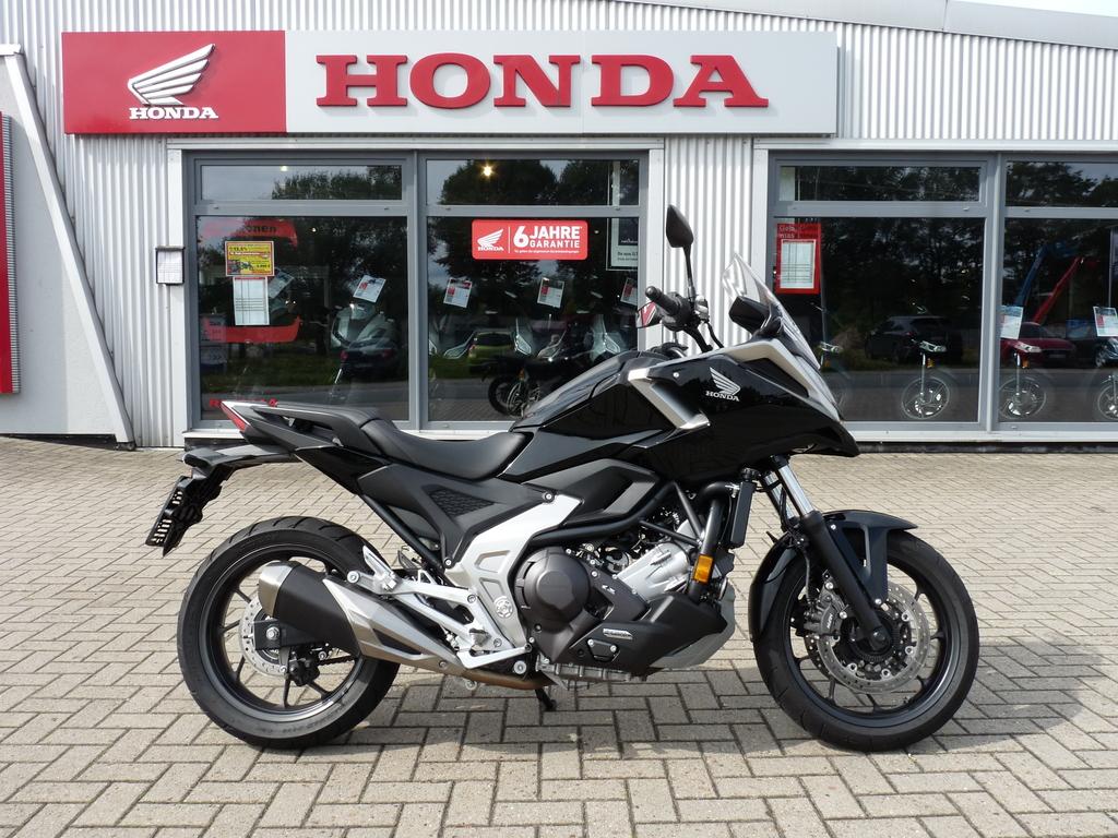 Honda NC 750 X DCT 1. Hand Neuwertig