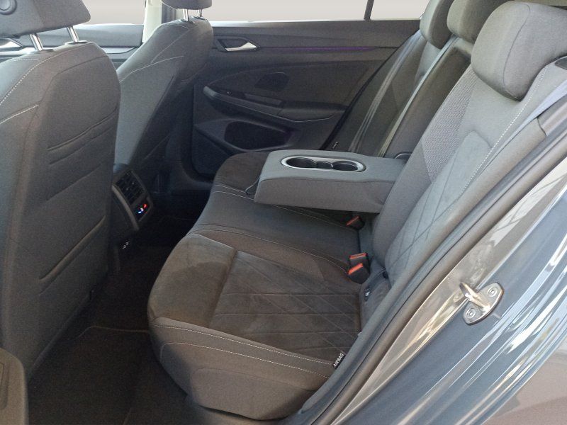 Fahrzeugansicht 16 Fahrzeugabbildung Volkswagen Golf VIII 1.5 eTSI Style DSG MATRIX-LED+KAMERA+