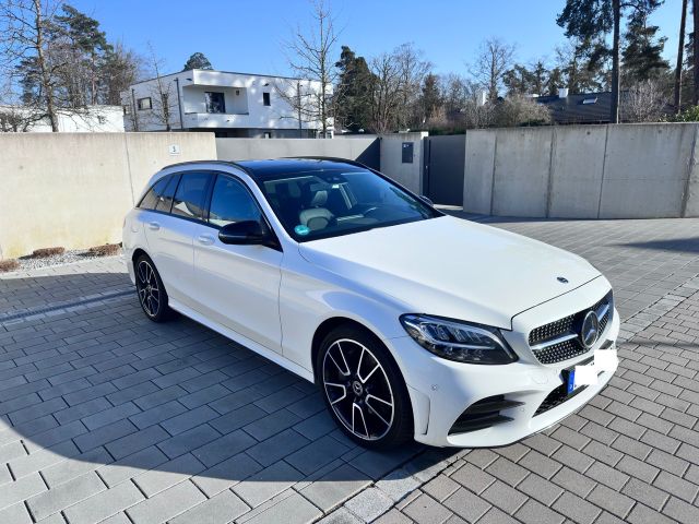 MERCEDES-BENZ C 400 4MATIC T Autom. mit Zubehör