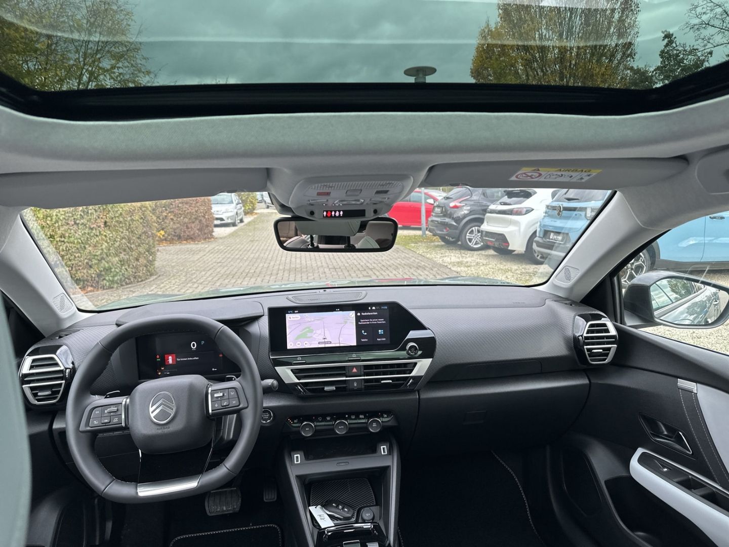 Fahrzeugabbildung Citroën C4 X Max Hybrid 145 El. Pano Navi CarPlay SHZ
