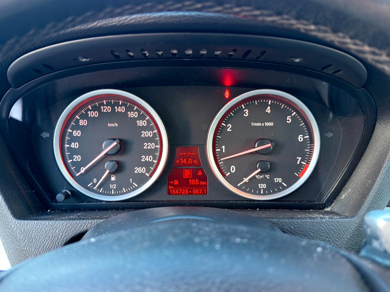 BMW X6 - XDRIVE35I -  306 CV - BVA - VOLANT EN CUIR