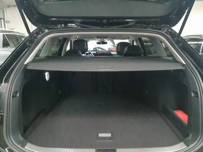Passat Variant 2.0 TDI DSG BUSINESS NAV+AHK+360°