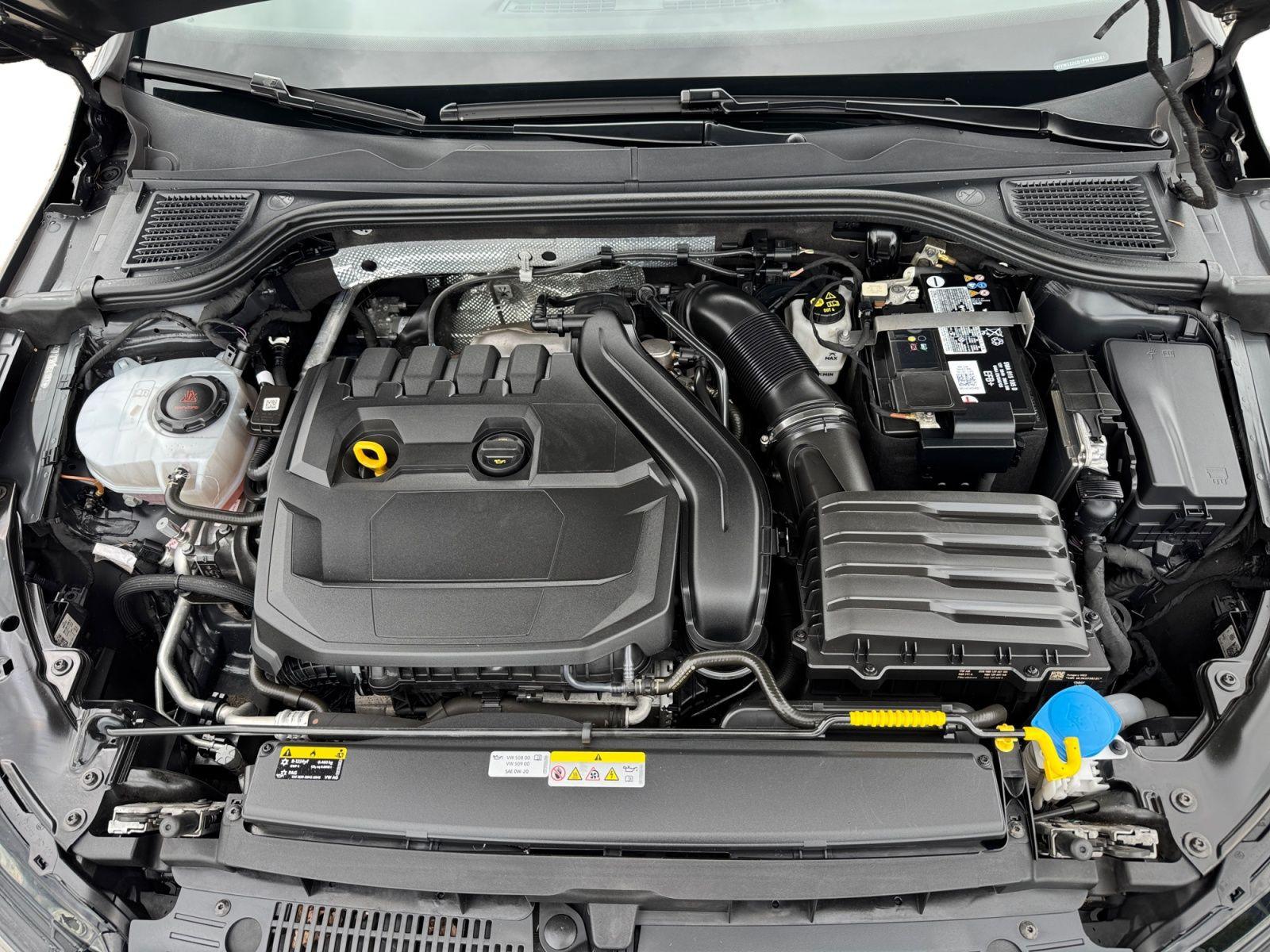 Volkswagen Golf VIII R-Line 1.5 eTSI DSG, ACC/NAVI/LED/17"/, миниатюра 11