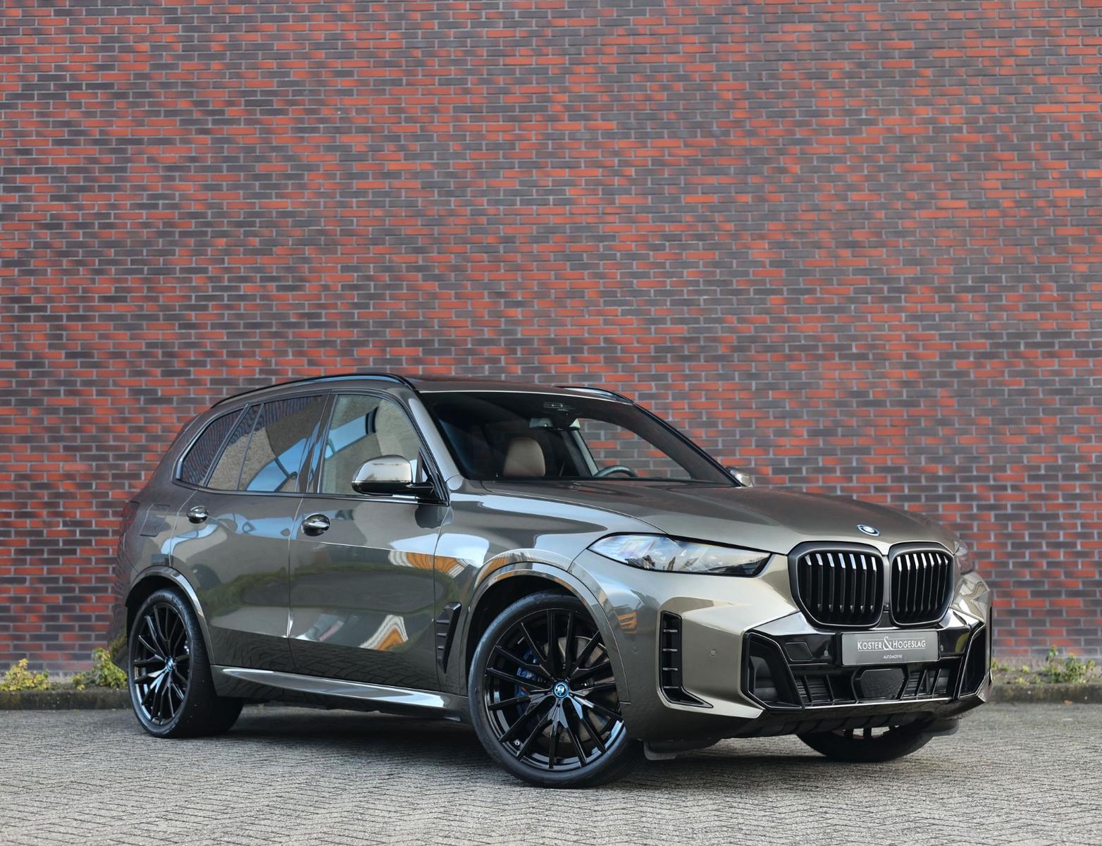 BMW X5 50e xDrive | Sky – AHK – B&W – Coffee leder