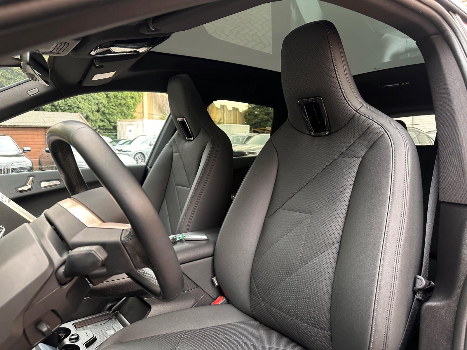 BMW iX xDrive40 M Sport PANO-SKY*AHK*DA-Prof*360°