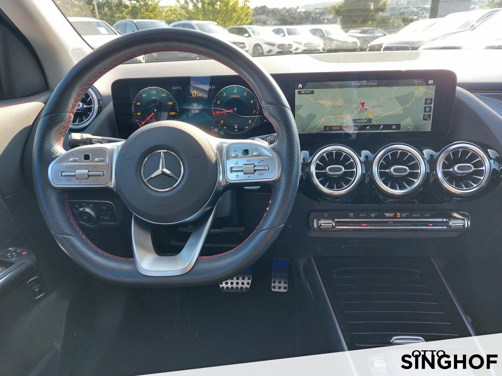 Fahrzeugabbildung Mercedes-Benz GLA 200 AMG +AHK+Rü Kam+LED+TOTW+elekt.Hecktüre