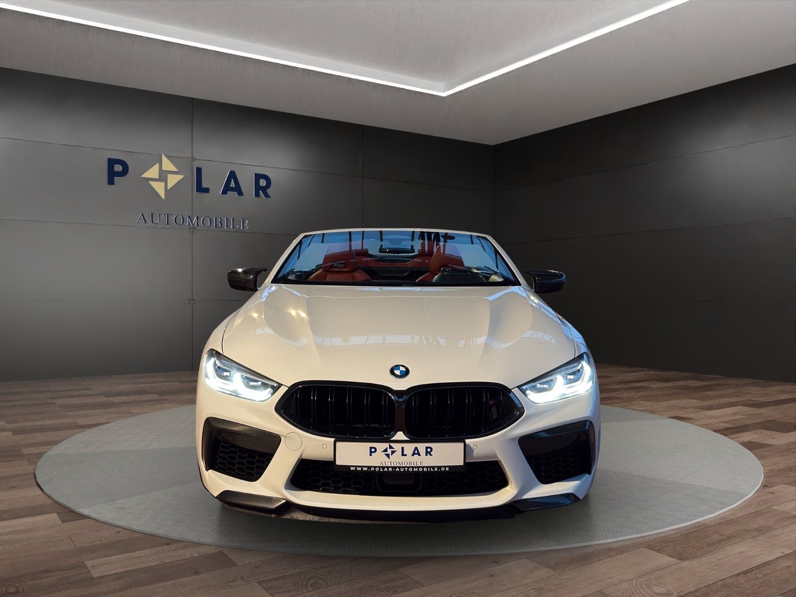 Fahrzeugabbildung BMW M8 Comp xDrive B&W/Keramik/SportAGA/Carbon/Laser