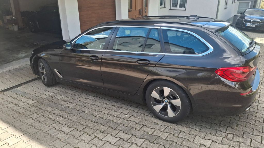 Image of BMW 530