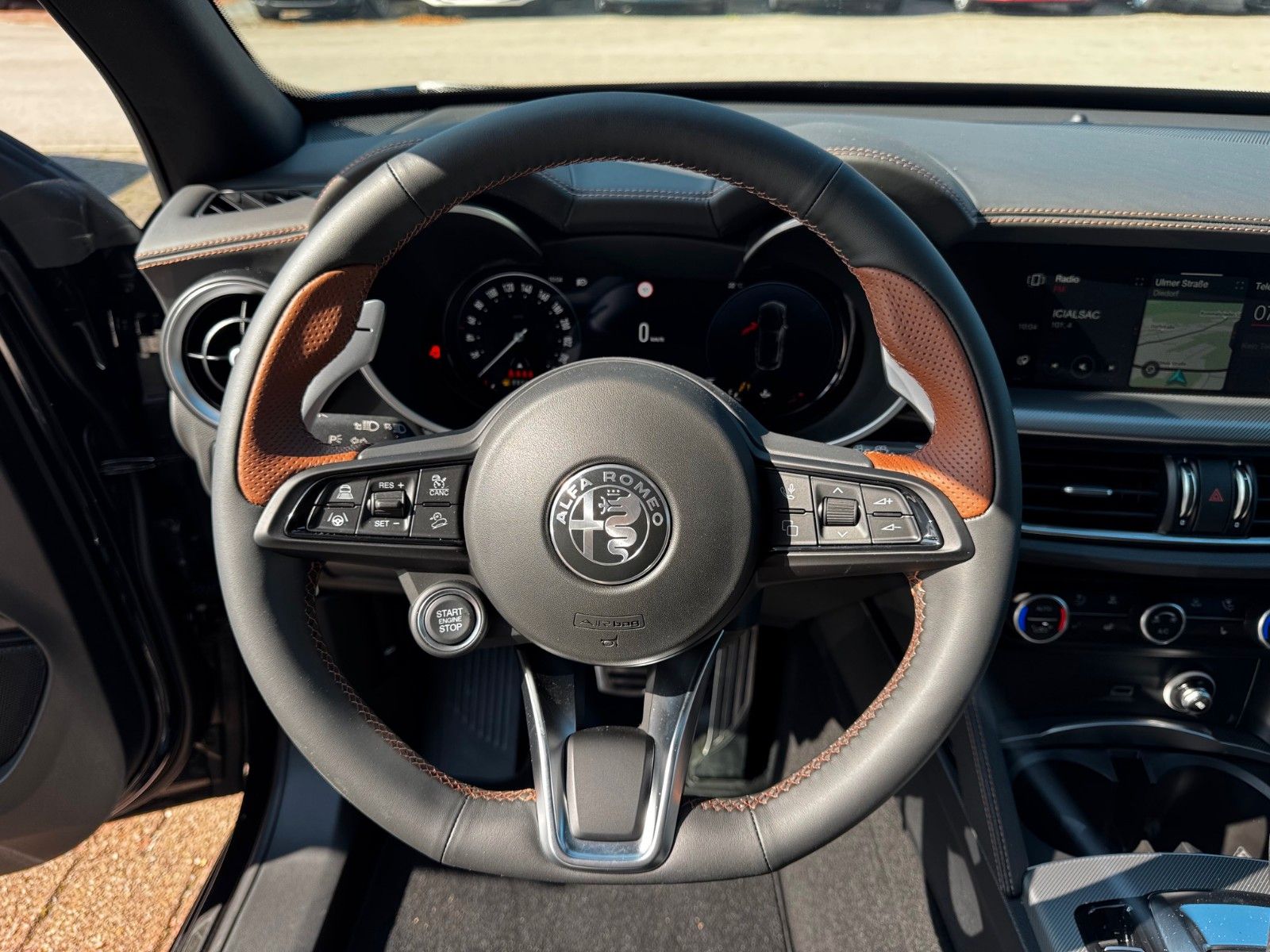 Fahrzeugabbildung Alfa Romeo Stelvio 2.0 Intensa Allrad 280PS Glasdach Navi