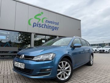 Volkswagen Golf - 1