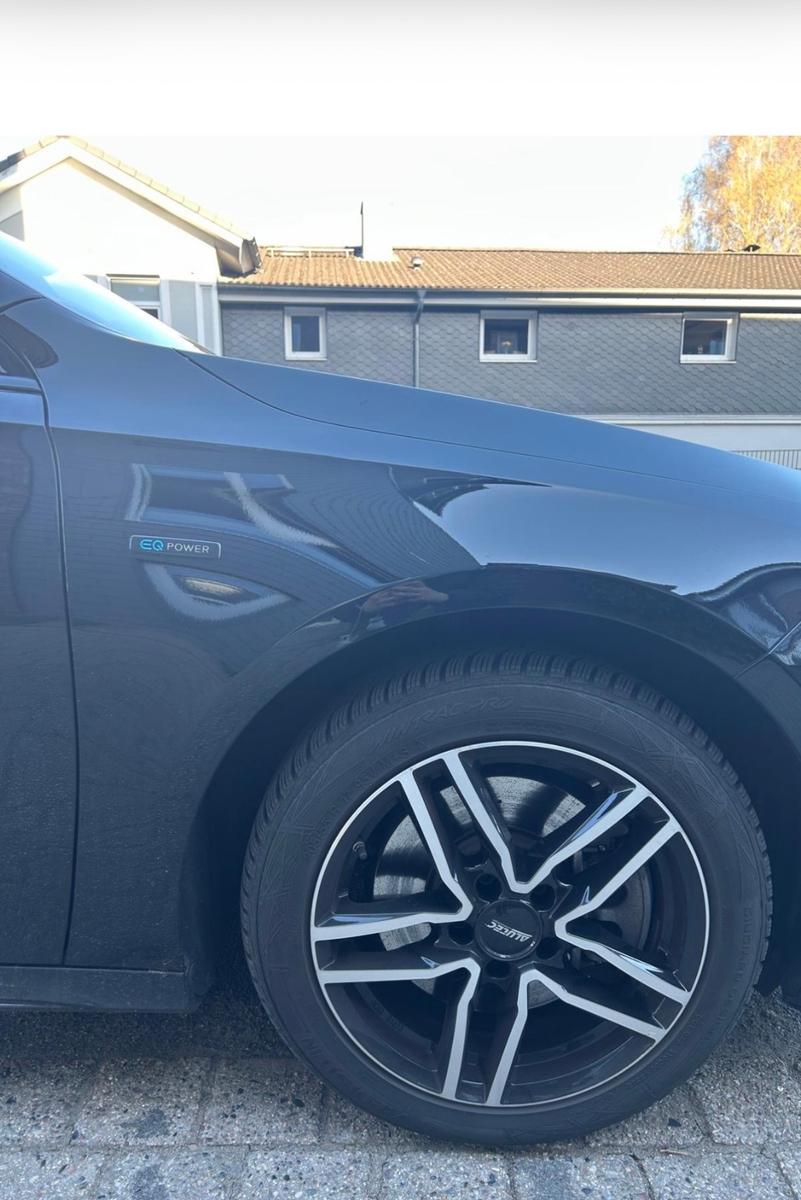 Mercedes-Benz A 250 e DCT Progressive