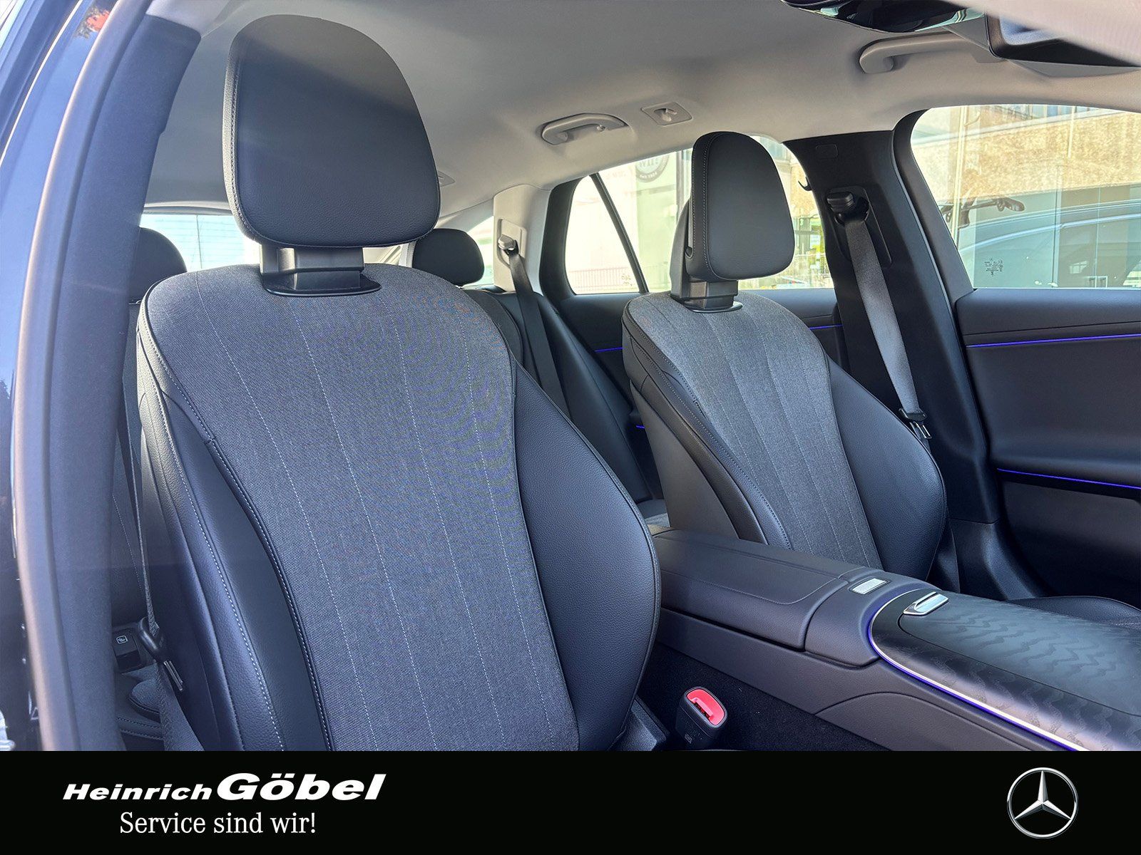 Fahrzeugabbildung Mercedes-Benz E 200 T AVANTGARDE*AHK*MEMORY*DIGITAL-L*360°KAM