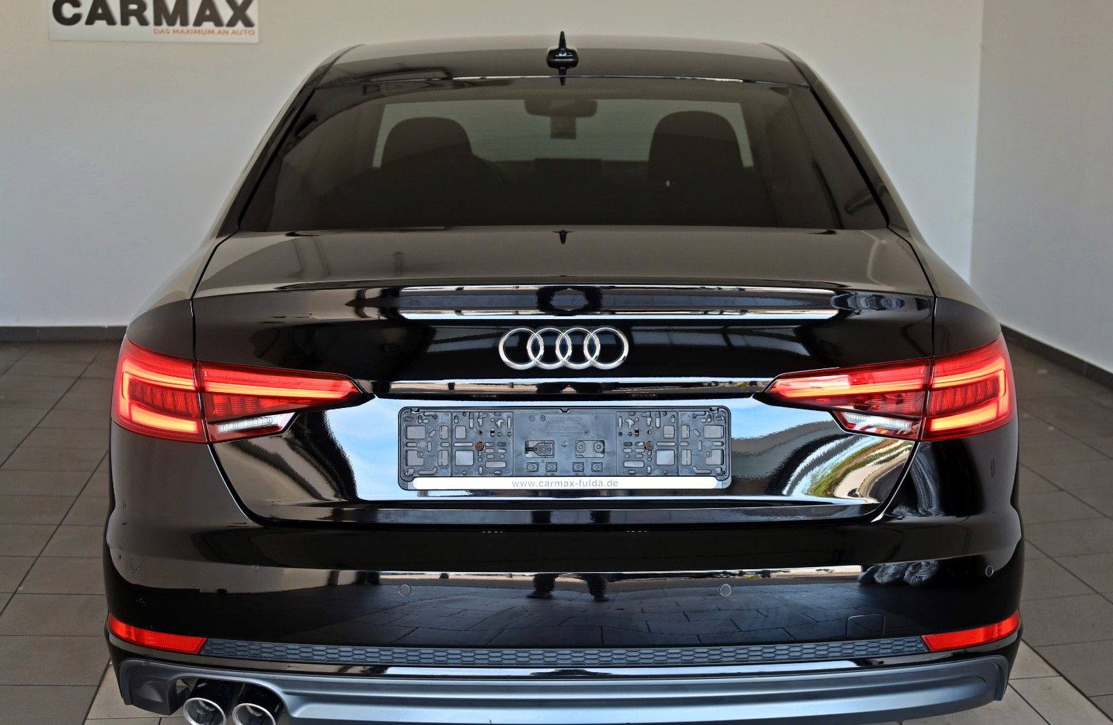 Fahrzeugabbildung Audi A4 Lim. sport,S line,Navi,LED,SH,8fach bereift