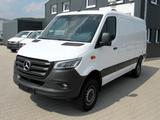 Mercedes-Benz 319 CDI V6 4x4  7G- Tronic L2H1 LED AHK  ACC