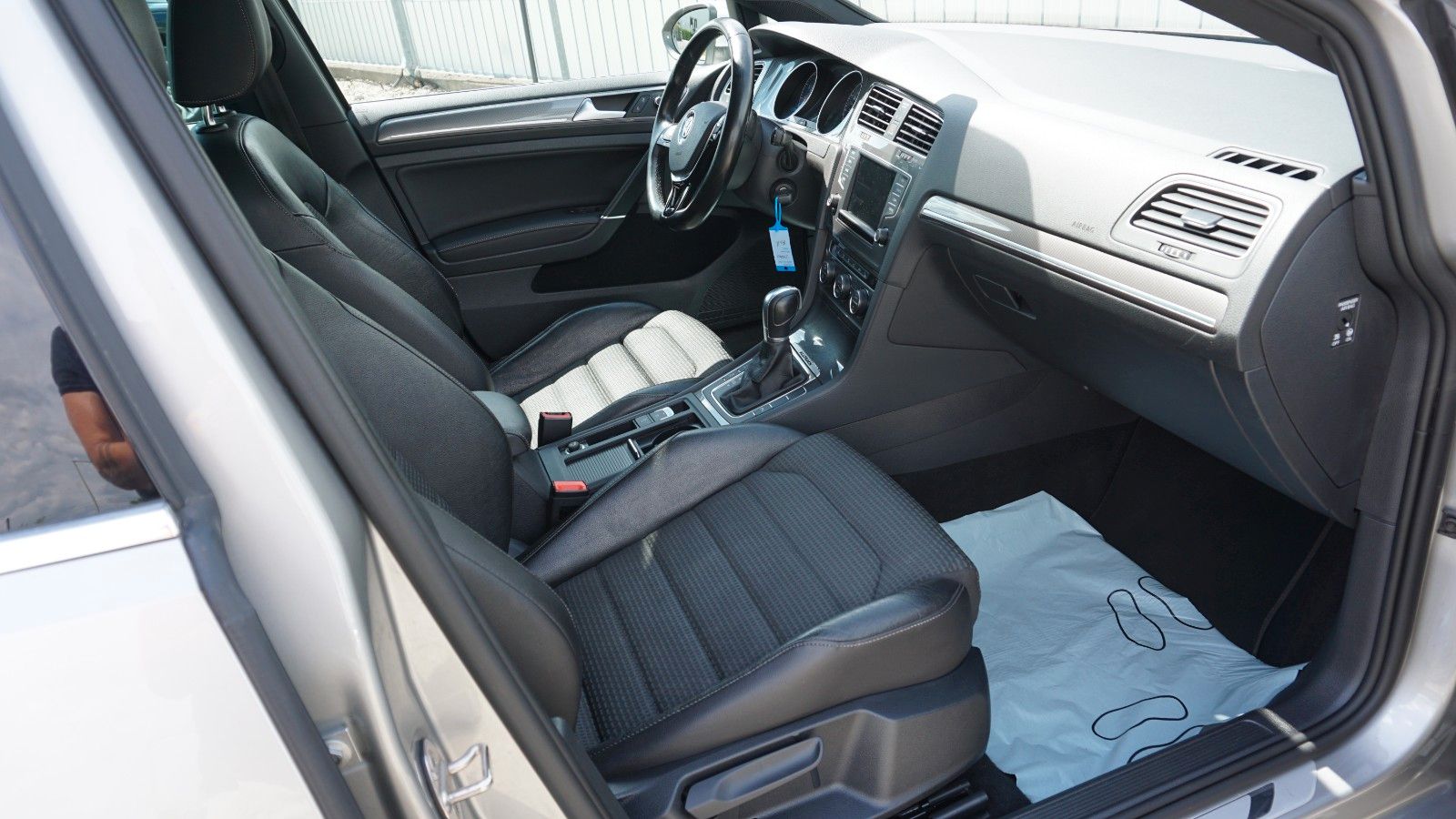 Fahrzeugabbildung Volkswagen Golf VII Alltrack, Variant, BMT, 4M,T.Leder,Navi