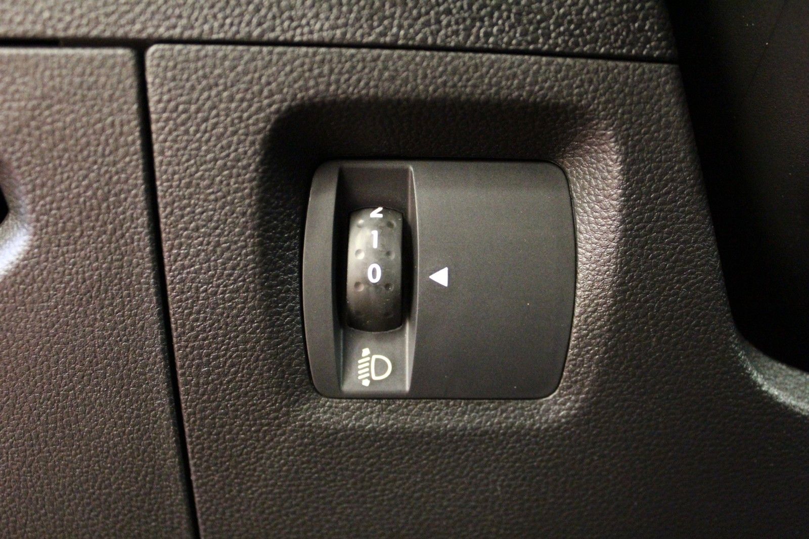 Fahrzeugabbildung Dacia Sandero TCe 100  Benzin /Expression*Winterpaket*